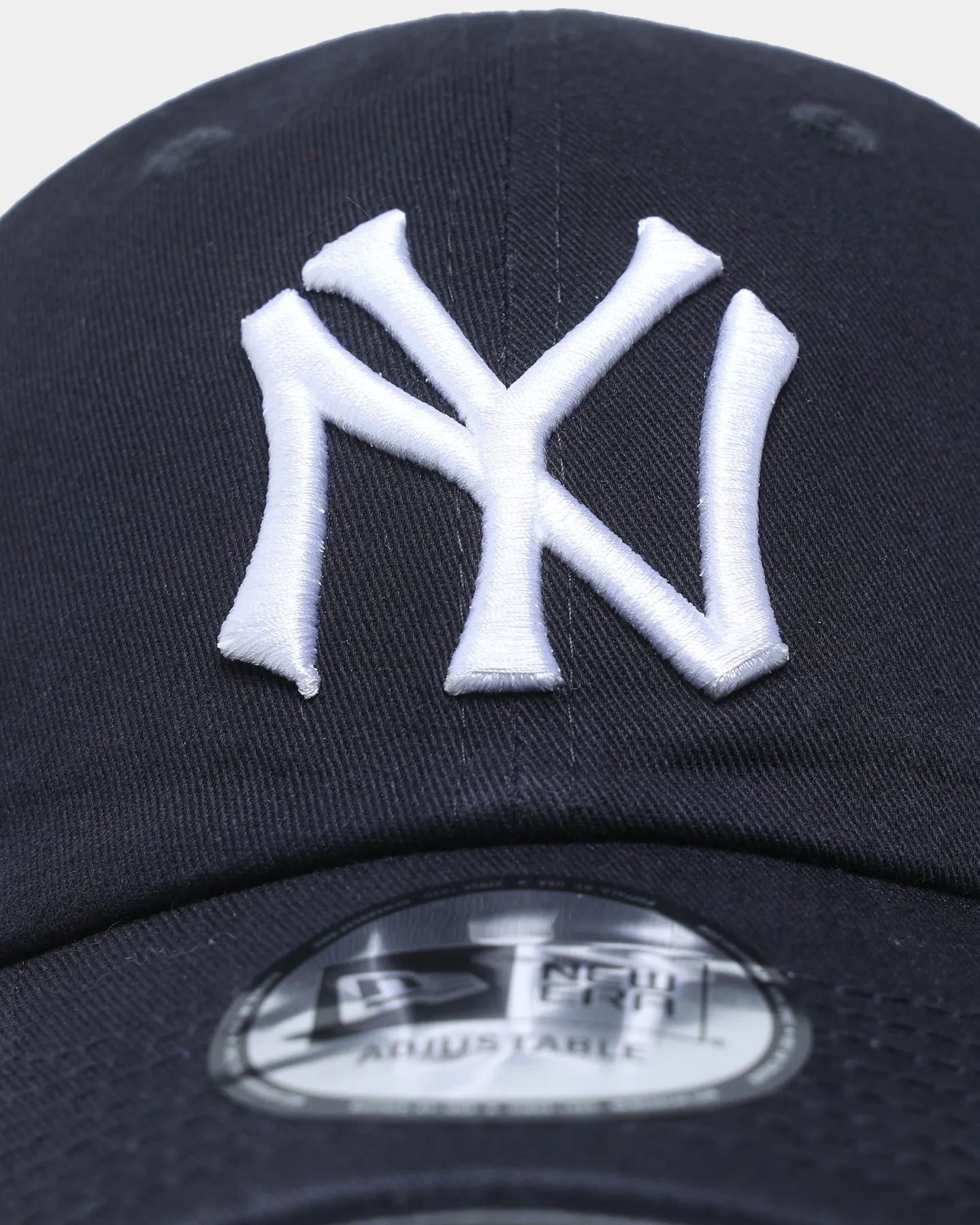 New Era New York Yankees 'Washed Navy' Casual Classic Strapback OTC