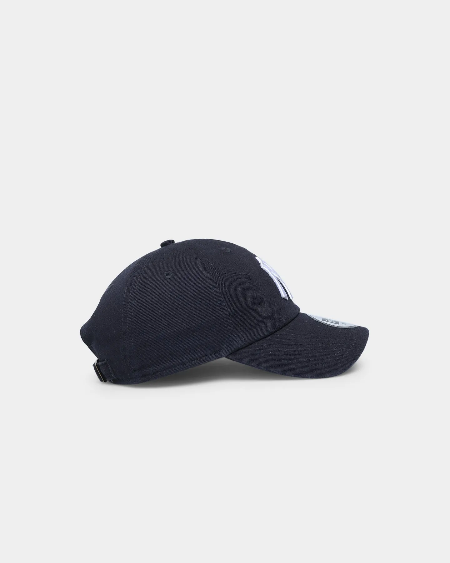 New Era New York Yankees 'Washed Navy' Casual Classic Strapback OTC