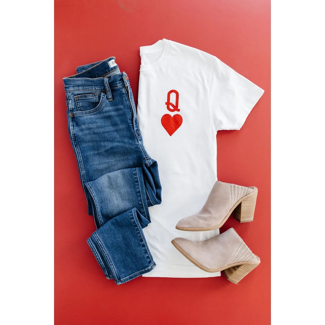 Queen of Hearts Women's White Tee