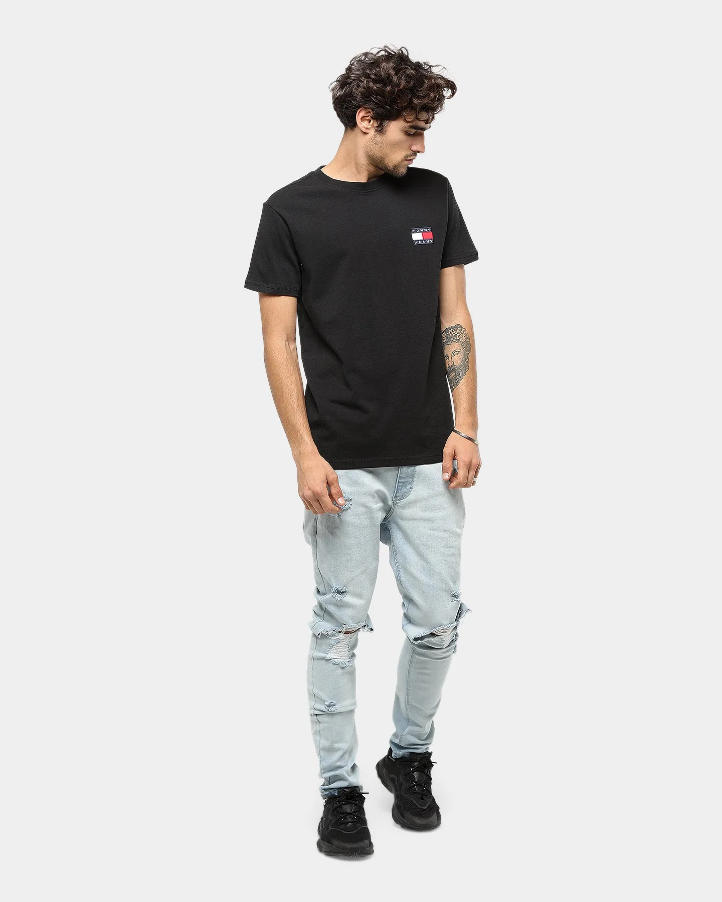 Tommy Jeans TJM Tommy Badge Tee Tommy Black